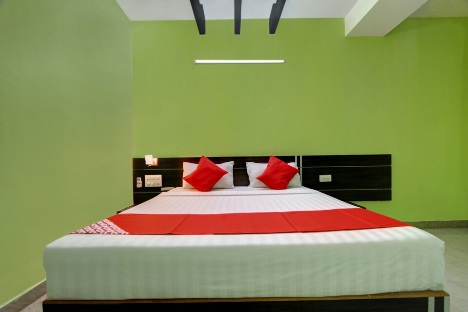 OYO 37740 Hotel Manik Residency, Koppal, Gangavathi