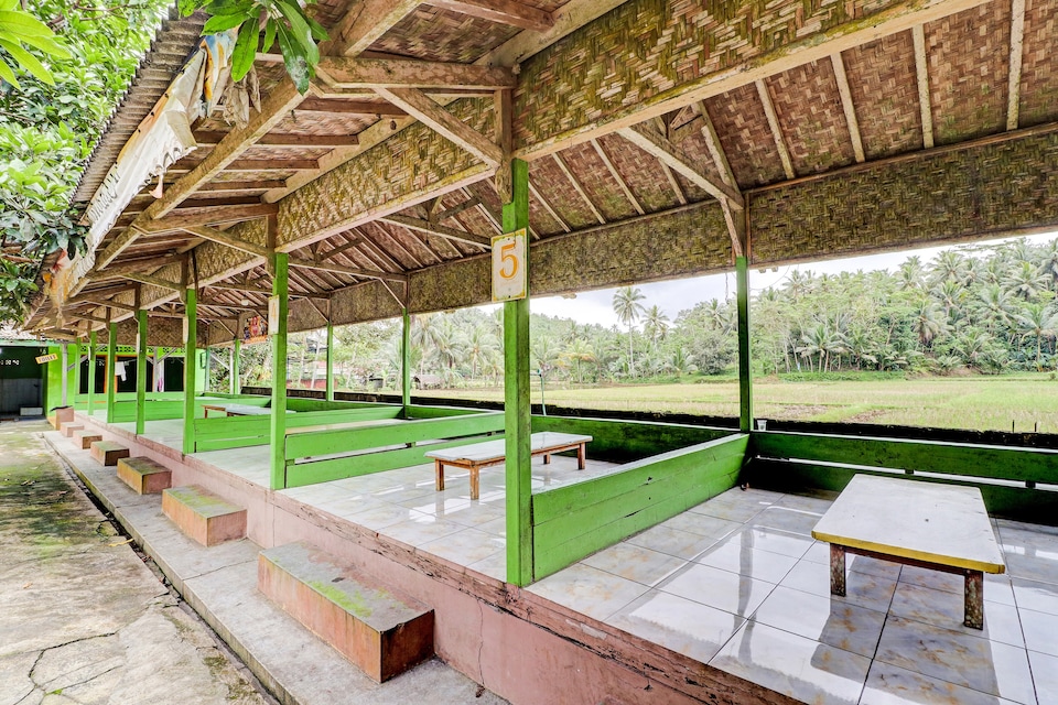 SPOT ON 812 Hotel Tirta Bahari, Batukaras Pangandaran, Pangandaran