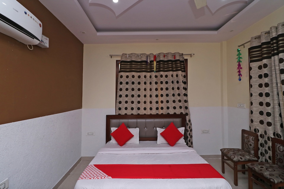 OYO 37749 Hotel Abhyam, Una, Una