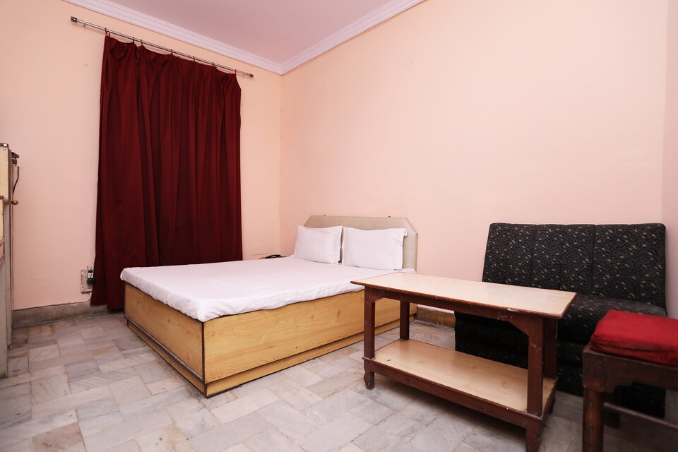 SPOT ON 37757 Hotel Paradise, Moradabad, Moradabad