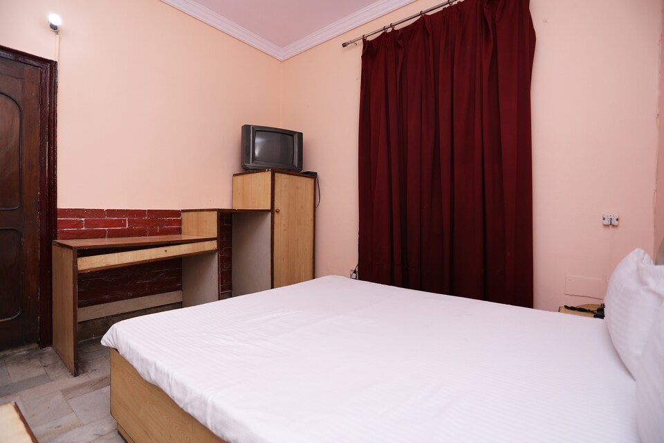 SPOT ON 37757 Hotel Paradise, Moradabad, Moradabad