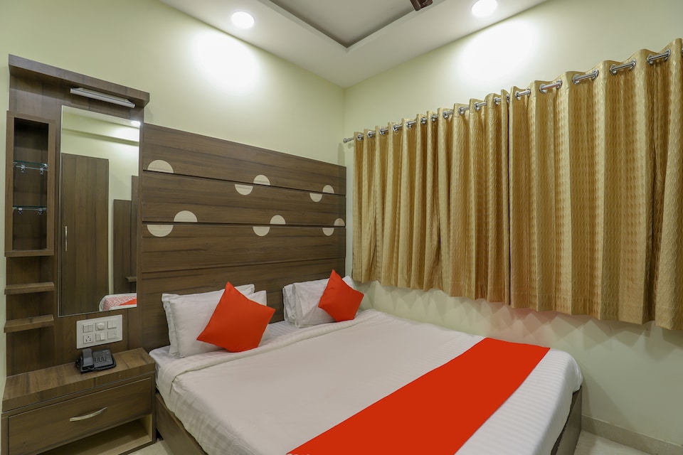 OYO 37758 Hotel Atithi, Bhuj, Bhuj