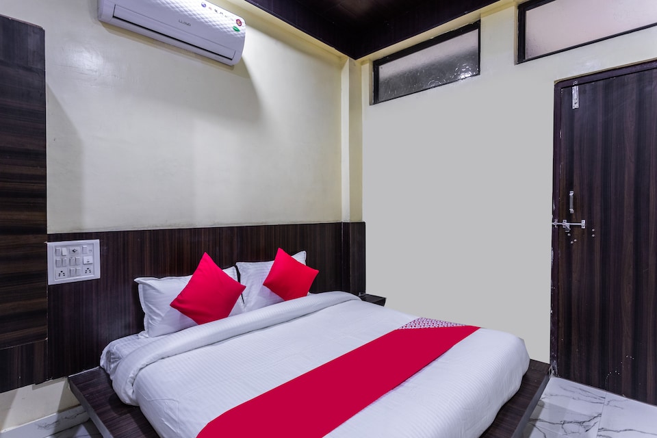 OYO 37760 Hotel Maharudra Palace, Mahakal Temple 1, Ujjain