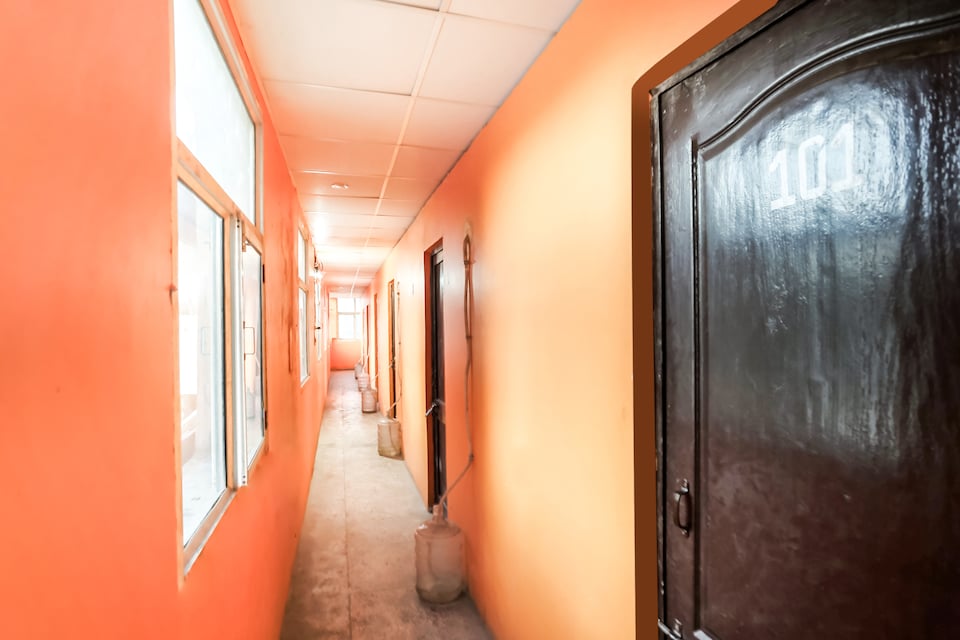 OYO 37775 Hotel Royal Palace, Faridabad, Faridabad