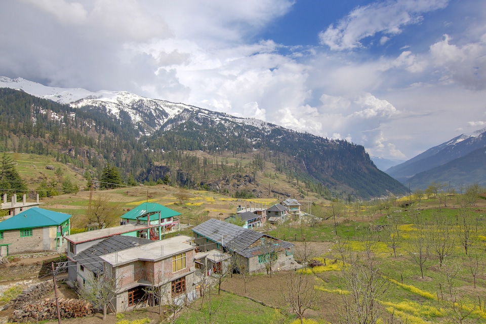 OYO Home 37778 Luxurious Studio Stay Kothi, NH 21 Manali, Manali