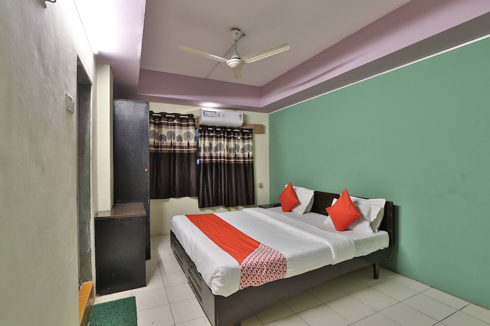 OYO 37786 Hotel Harmony, P N Marg Jamnagar, Jamnagar