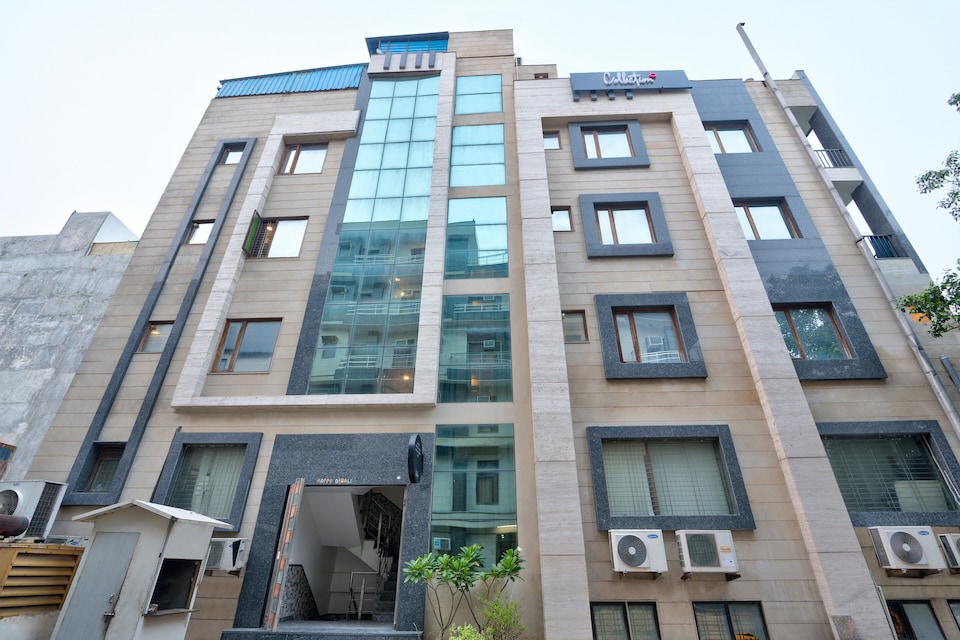 Collection O 37798 Maharaja Sadan, Pitampura - Rohini Delhi, Delhi