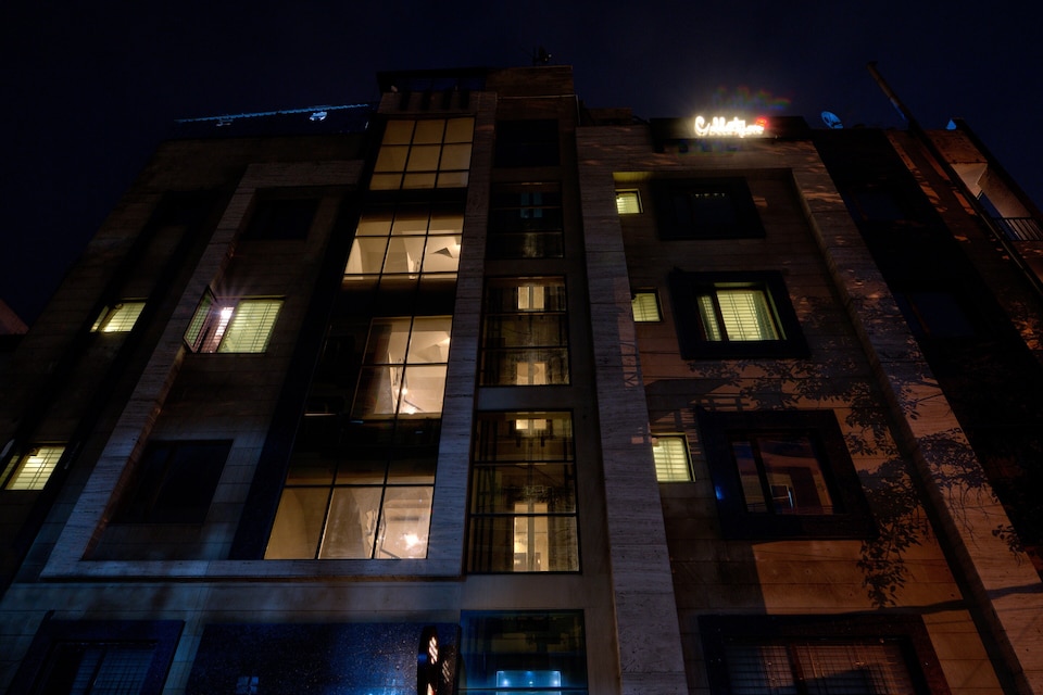 Collection O 37798 Maharaja Sadan, Pitampura - Rohini Delhi, Delhi