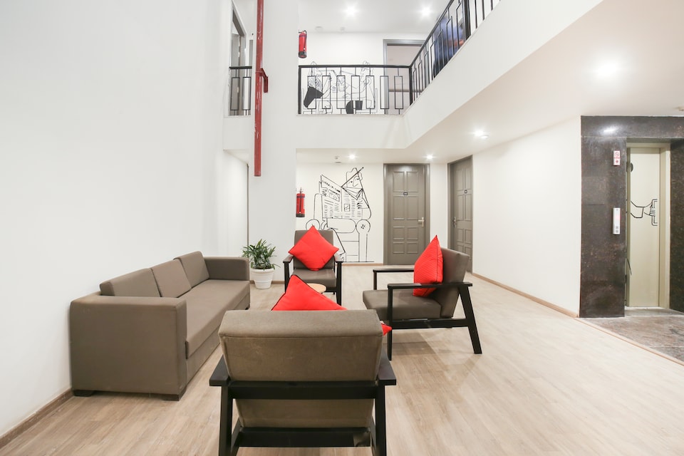 OYO Townhouse 136 Sector 46 Vikas Marg, Golf Course Road, Gurgaon