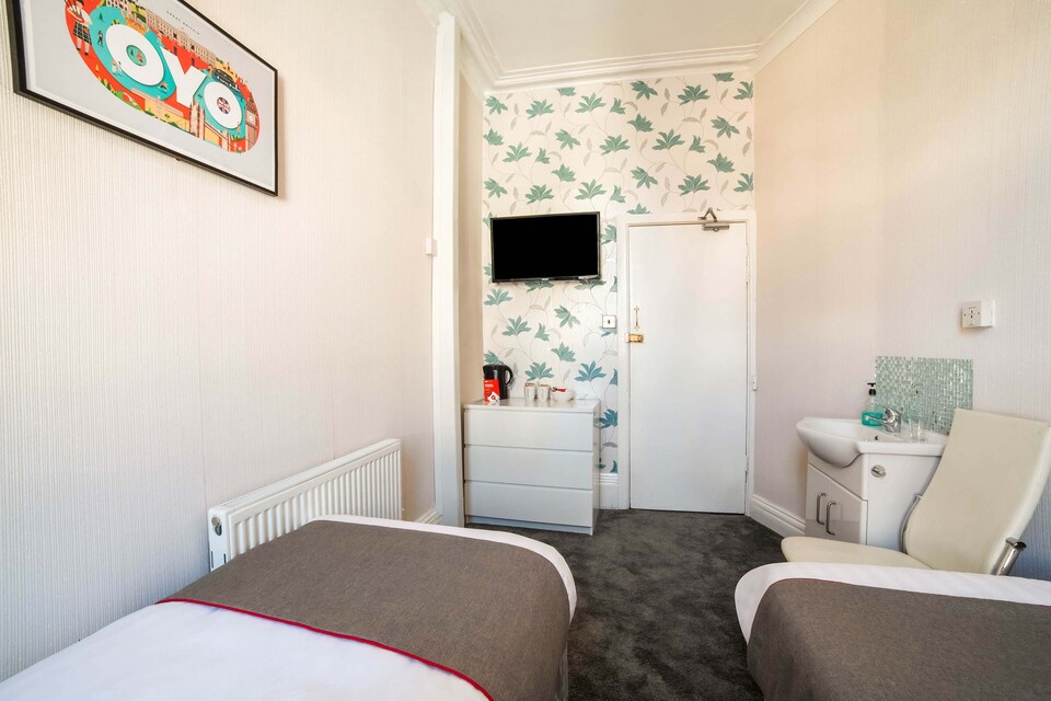 OYO Martell's Hotel, Blackpool - England, Blackpool