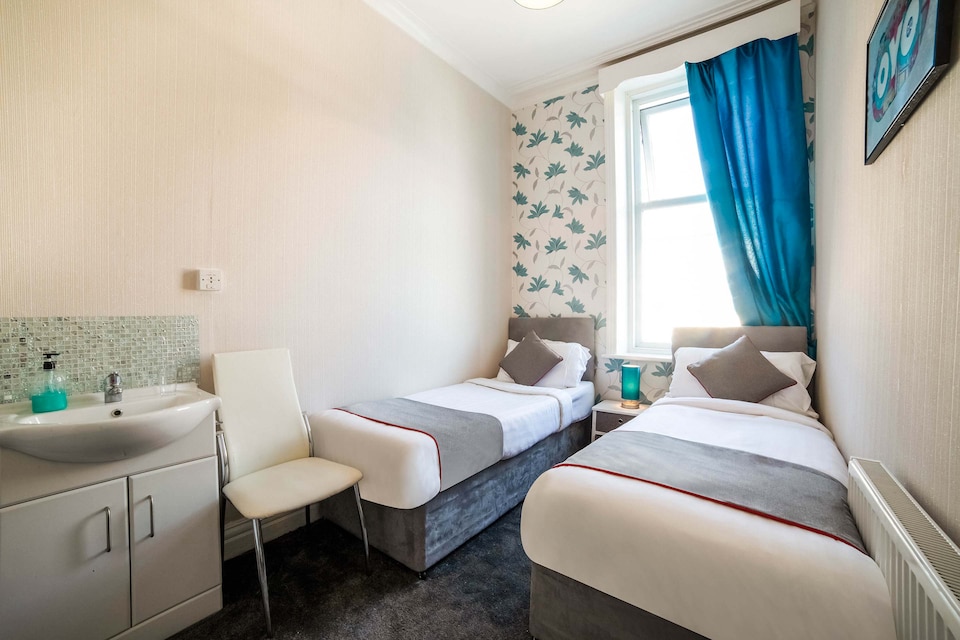 OYO Martell's Hotel, Blackpool - England, Blackpool