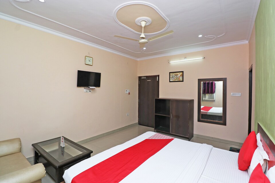 OYO 37814 Hotel Siddhartha, Jaunpur, Jaunpur