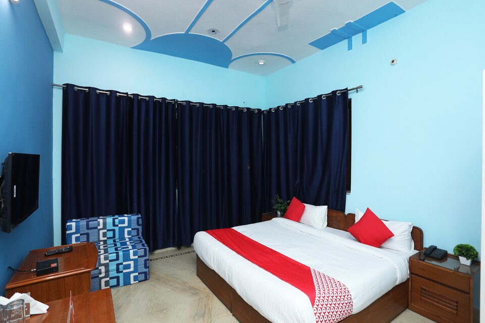 Capital O 37818 Shraddha Villa, Indirapuram Ghaziabad, Ghaziabad