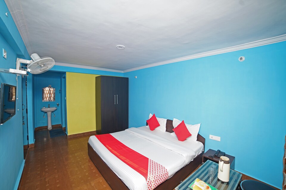 OYO 37820 Hotel Anand Regency, Mall Road Nainital, Nainital