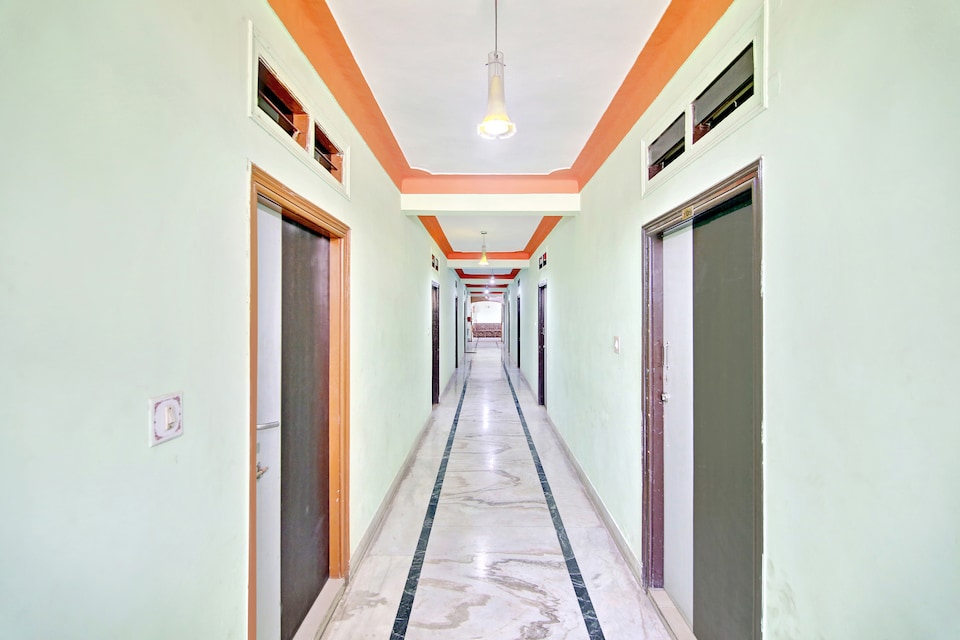 OYO 37823 Sri Renuka Boarding & Lodging, Peenya Bangalore, Bangalore