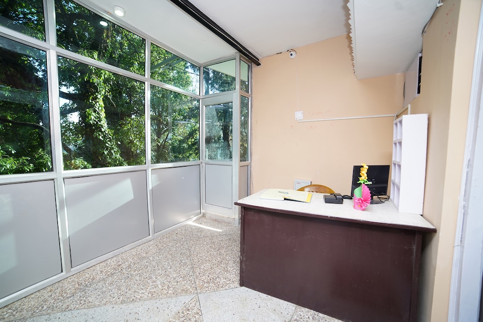 OYO 37824 Shri Home Annexe, Mall Road Nainital, Nainital
