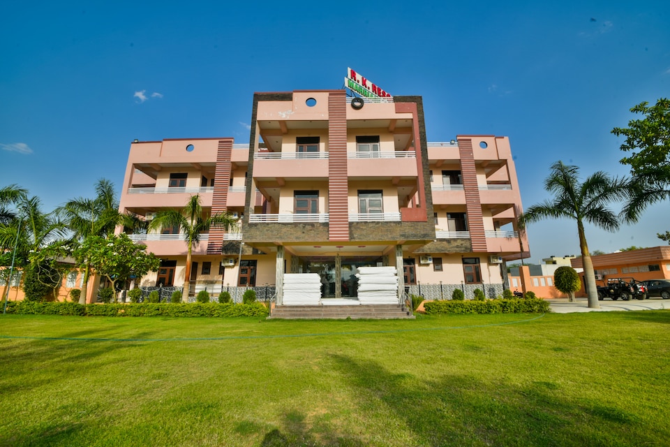 OYO 37827 R K Resort & Marriage Garden, Kota, Kota