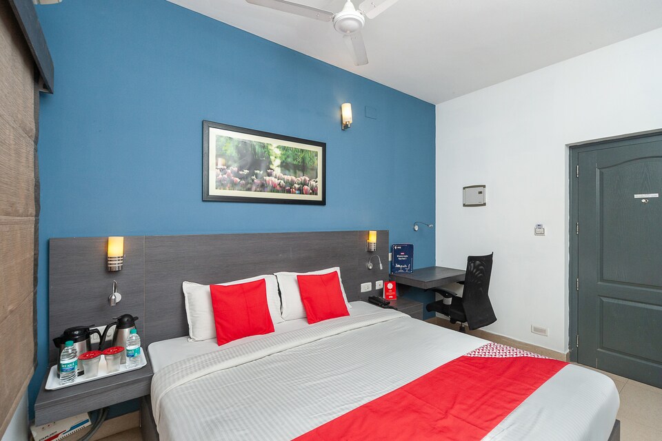 OYO 37832 Stay Easy Spm, Kottivakkam, Chennai