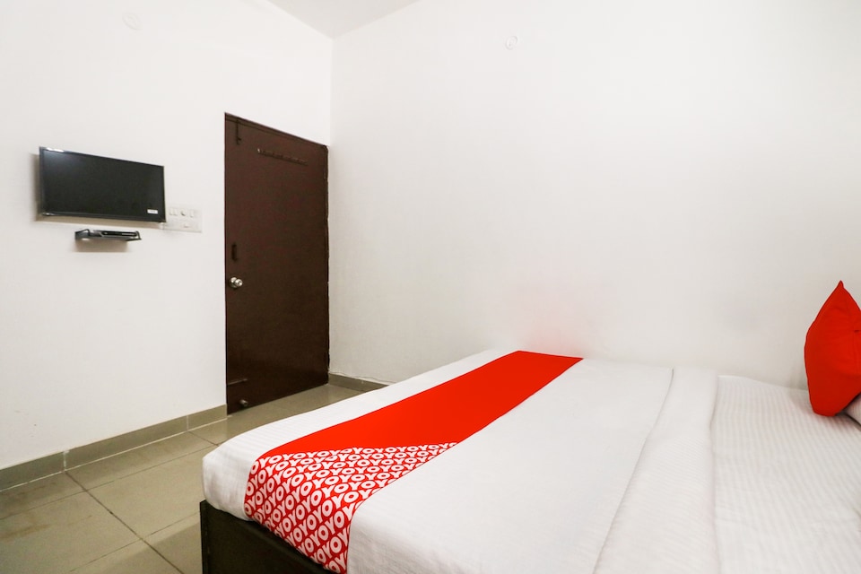 Hotel O Safe Stay, Old Gurgaon, Gurgaon