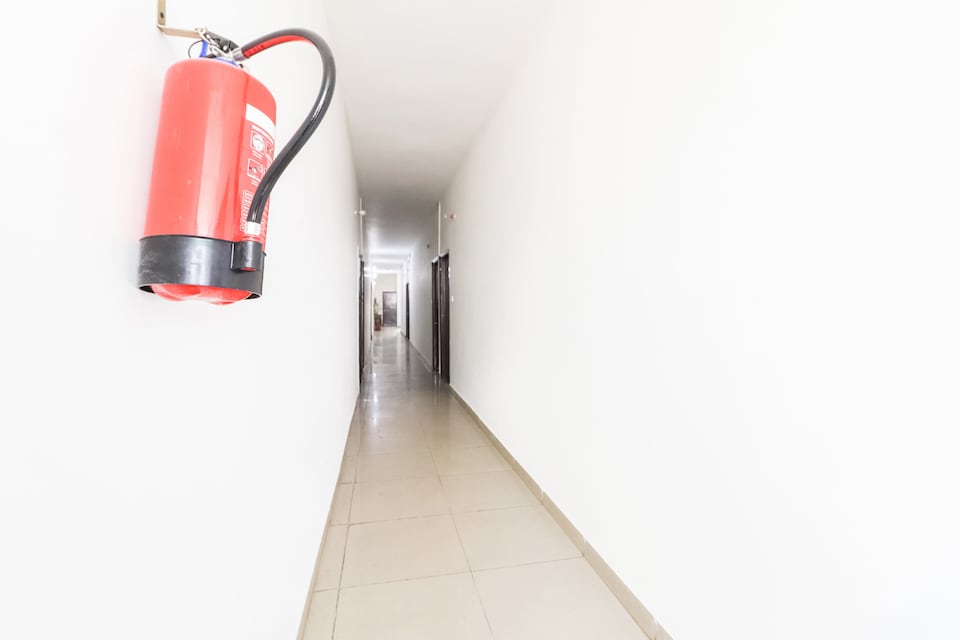 OYO 37833 Hotel Mapple, Old Gurgaon, गुड़गांव