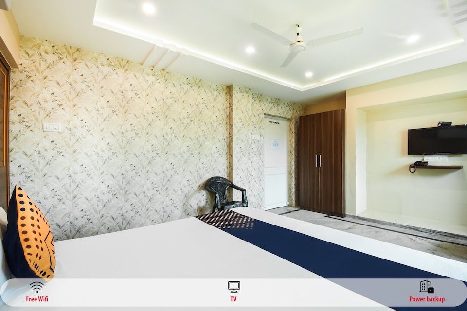 SPOT ON 37842 Hotel Aavaas, Baliapanda Puri, Puri