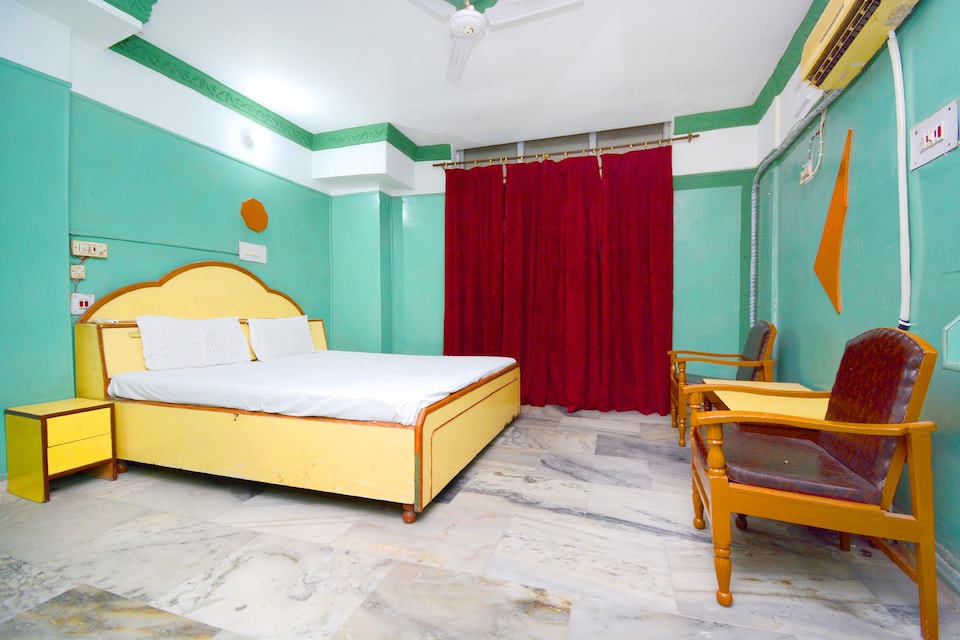 SPOT ON 37861 Locham Guest House, Patiala, Patiala