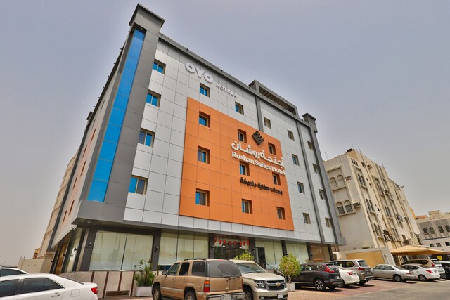 OYO 208 Roshan Hotel Suites Hera