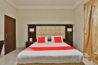 OYO 208 Roshan Hotel Suites Hera