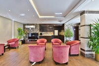 OYO 208 Roshan Hotel Suites Hera