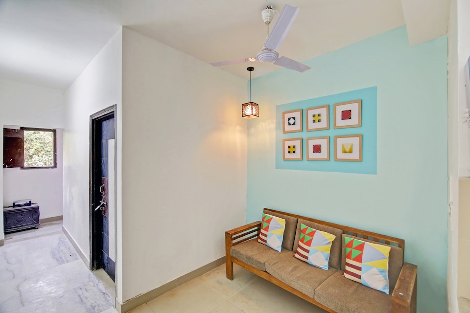 OYO Home 37882 Cozy Stay  G Block Lajpat Nagar, Lajpat Nagar Delhi, Delhi
