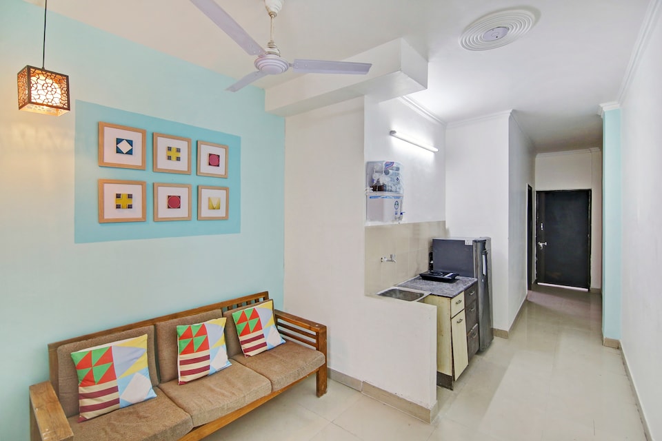 OYO Home 37882 Cozy Stay  G Block Lajpat Nagar, Lajpat Nagar Delhi, Delhi