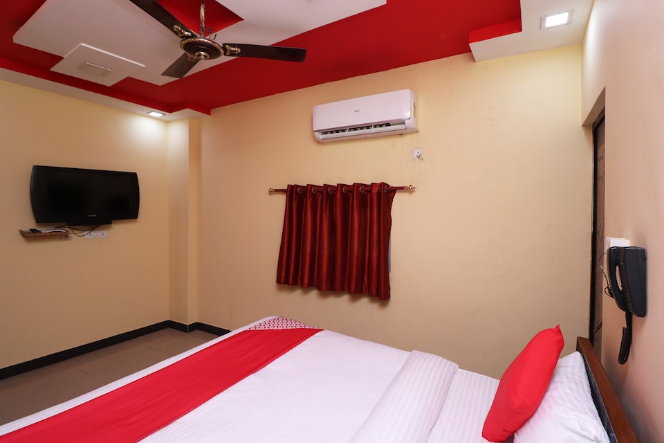 OYO 37887 Hotel Sikandra Palace & Restaurant, Corporate Complex, Agra