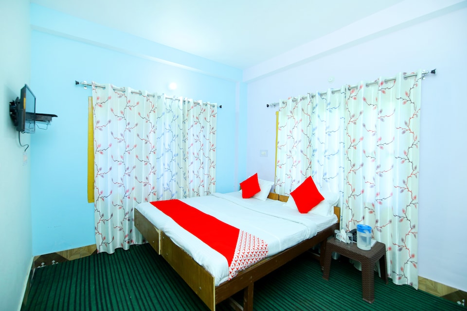 OYO 37893 Hari Snow View, Barot, Barot