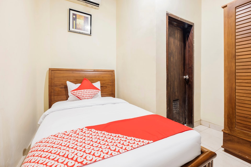 OYO 824 Makassar Guest House, Panakukkang, Makassar