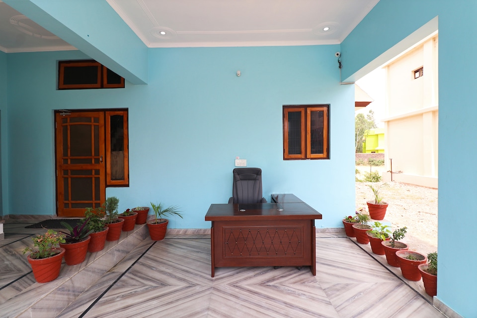 OYO 37905 Hotel Gangri-2, Tikonia Haldwani, Haldwani