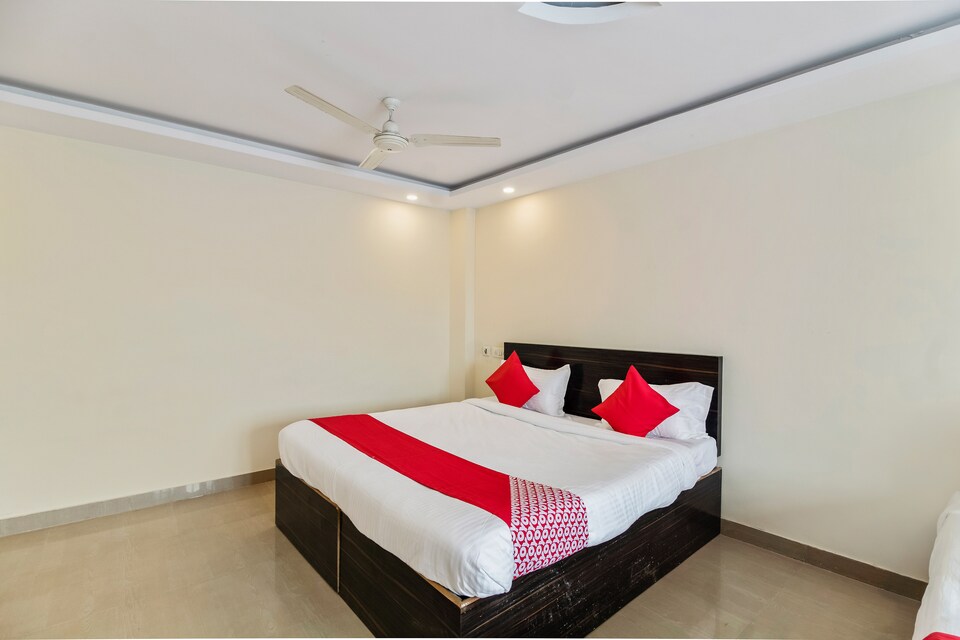 OYO 37906 New Asian Lodge, Nampally-II, Hyderabad