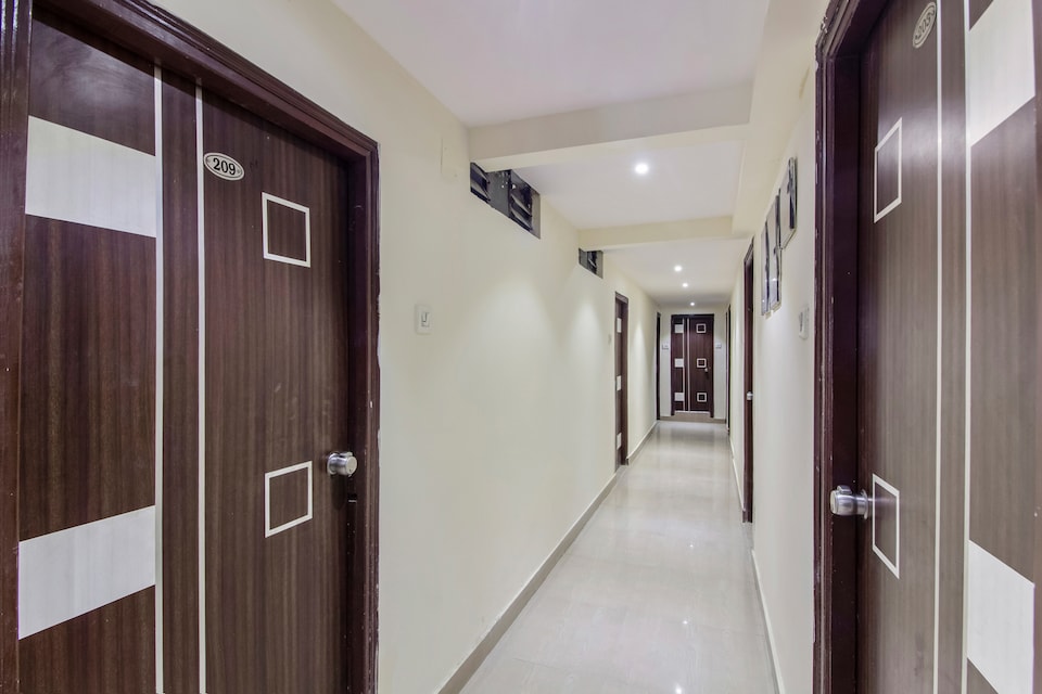 OYO 37906 New Asian Lodge, Nampally-II, Hyderabad