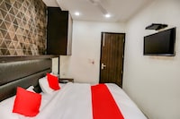 Hotel O Anshun Residency Near Mk Cinemas Rohini
