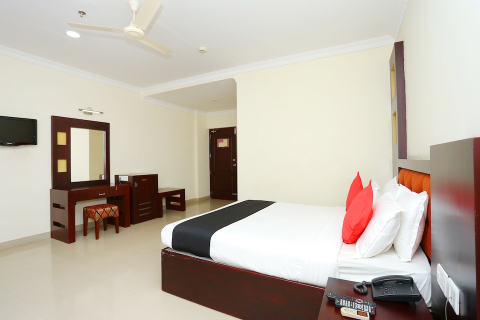 Capital O 37928 Nila Residency Hotel, Thrissur City, Thrissur
