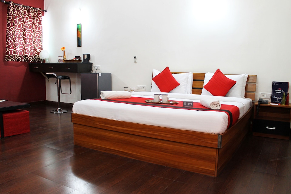 OYO 636 Hotel Lofthaus, Noida Expressway SEZ, Noida