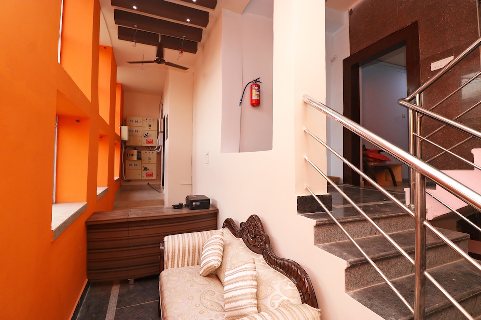 OYO 37941 Koraput Bhawan, Railway Station Bhubneshwar, Bhubaneswar