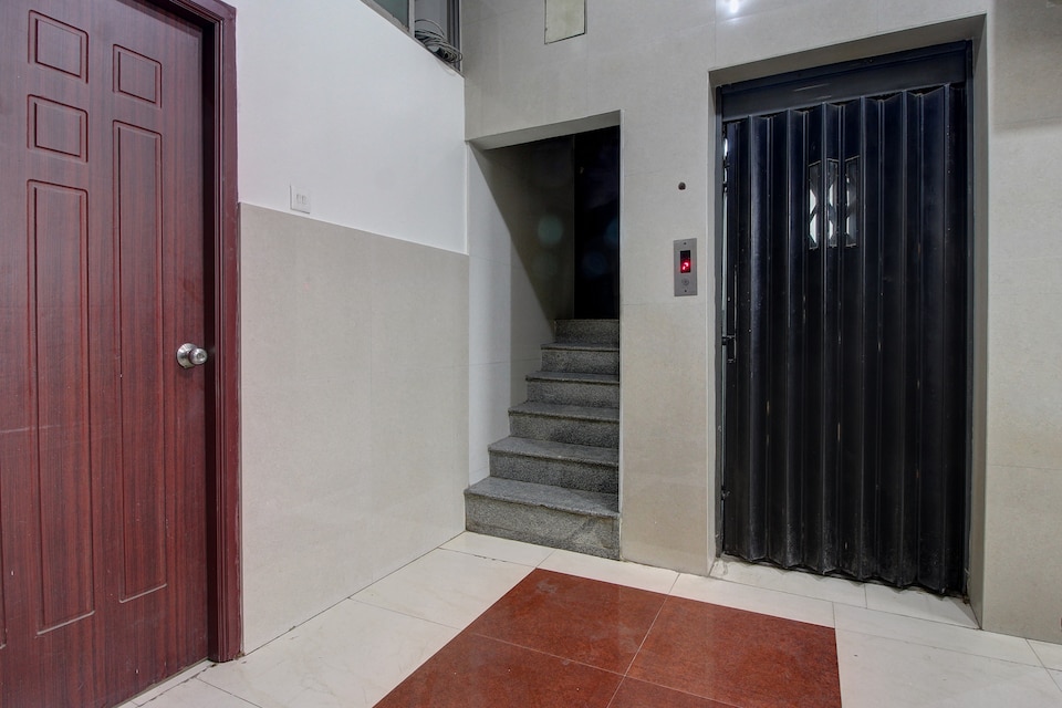 OYO 37951 Lrm Hotels, Tiruppur, Tiruppur
