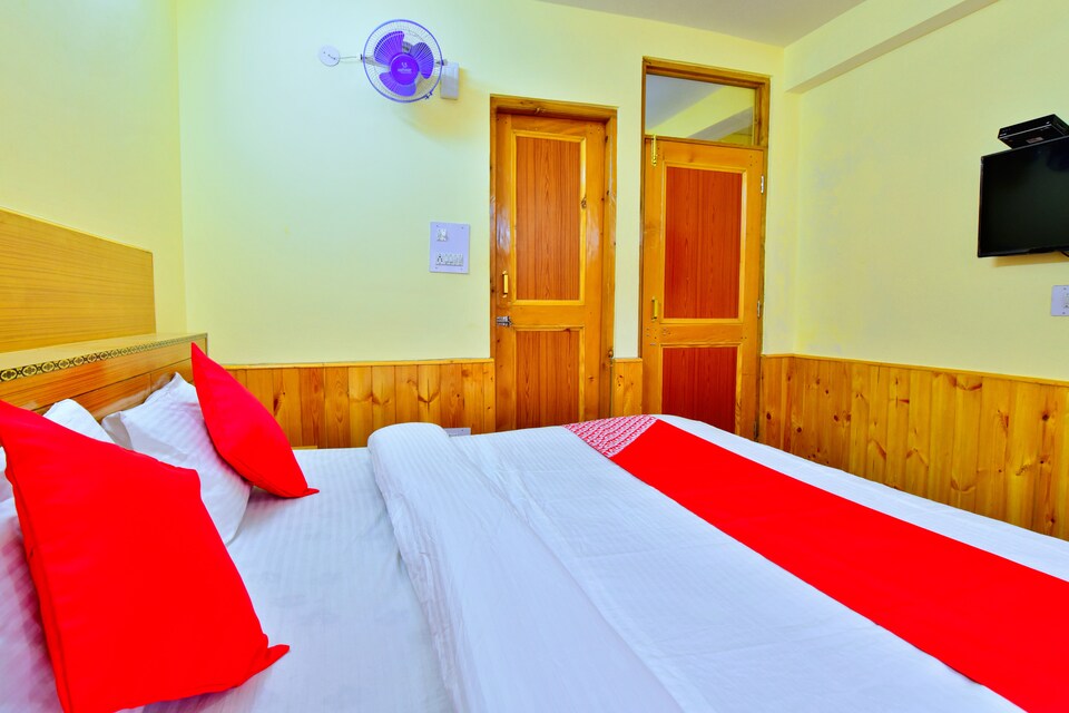 OYO 37952 Dishika Cottage, Naggar Road, Manali
