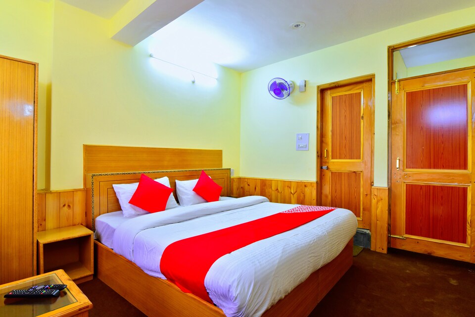 OYO 37952 Dishika Cottage, Naggar Road, Manali