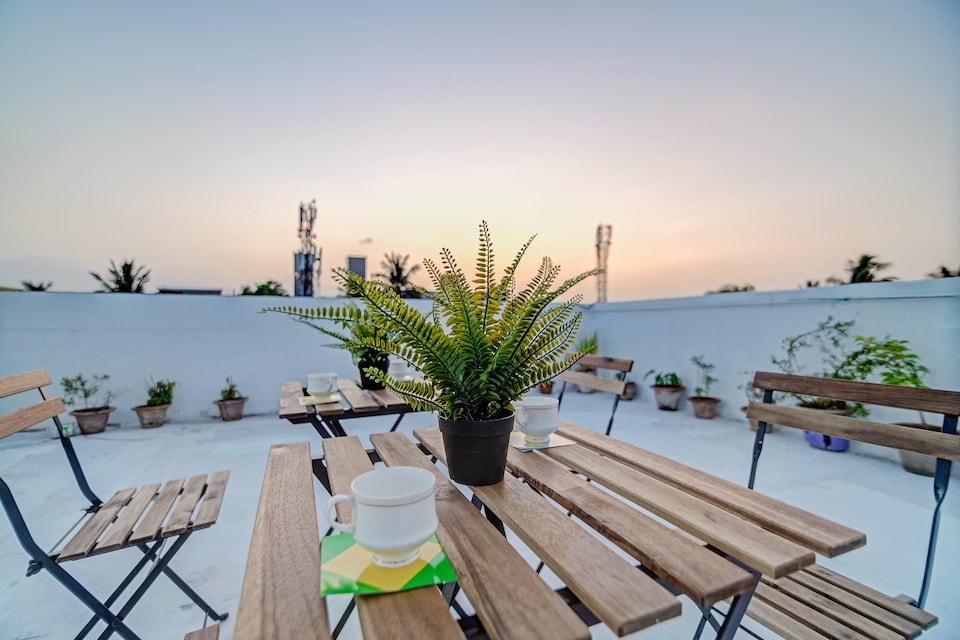 OYO Home Luxe 37957 Peaceful Stay Near German Bakery, Koregaon Park Pune, Pune