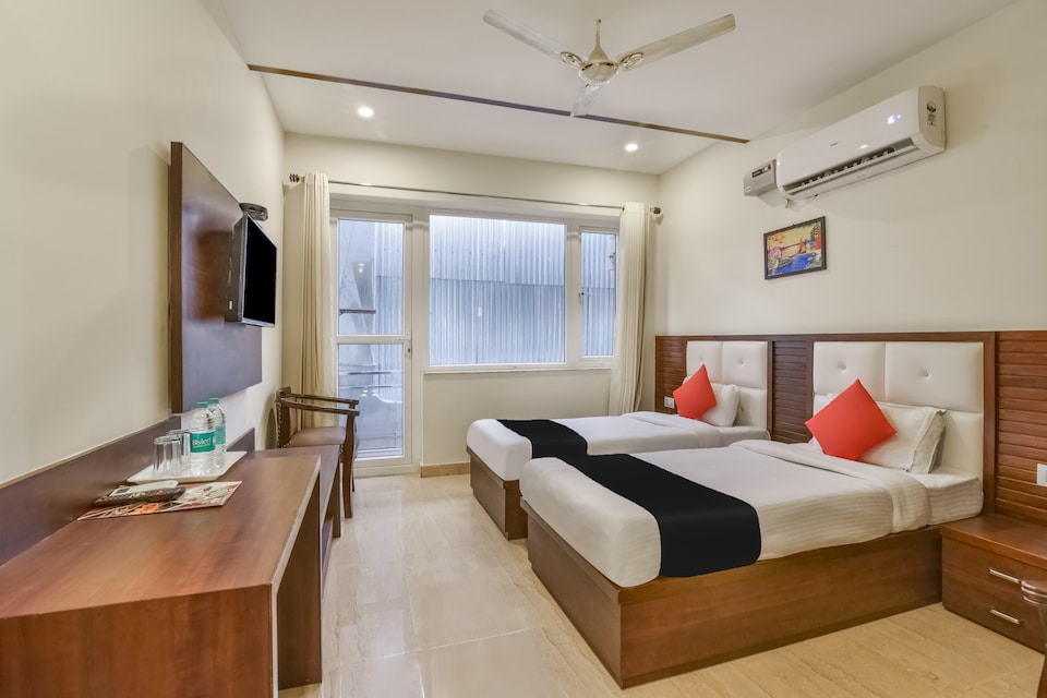 Capital O 37973 Hotel Shiv Vilas, Laxman Jhoola Rishikesh, Rishikesh