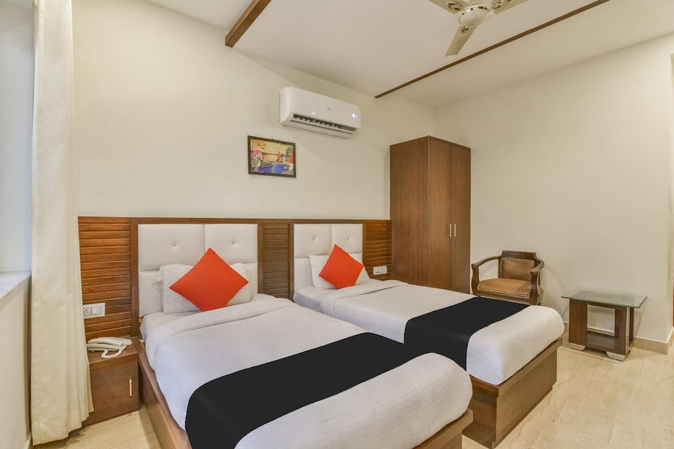 Capital O 37973 Hotel Shiv Vilas, Laxman Jhoola Rishikesh, Rishikesh