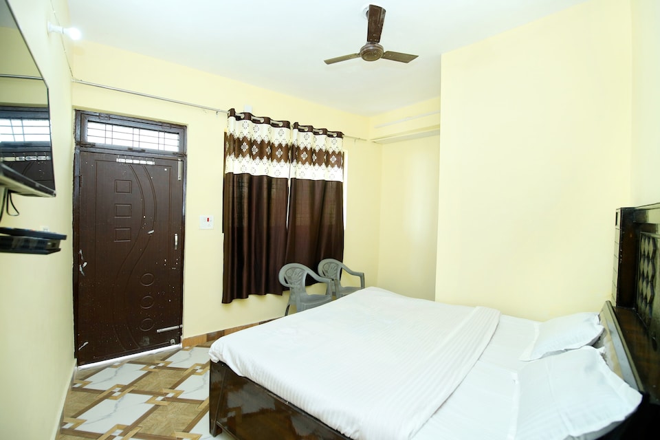 OYO Parth Home Stay, Library Chowk Mussoorie, Mussoorie