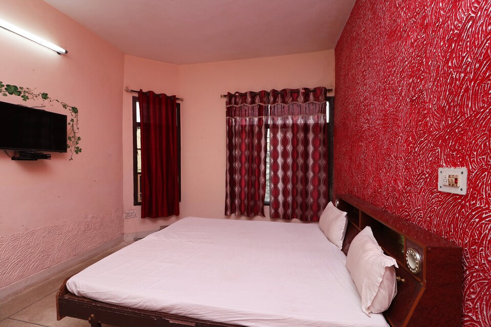 SPOT ON 37985 Hotel Maya, JwalaJi, JwalaJi