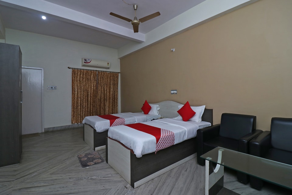OYO 37989 Hotel Debarshi, Bankura city, Bankura